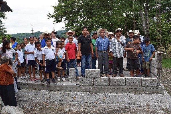 Casi 8 millones de pesos en obras para la zona norte de Aquismón